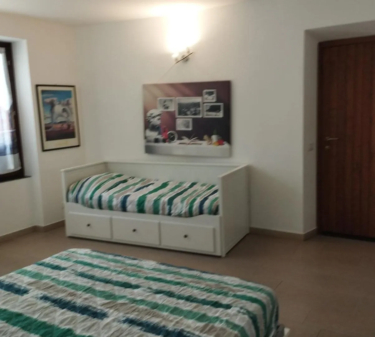 Apartament Aurora House. Abbadia Lariana